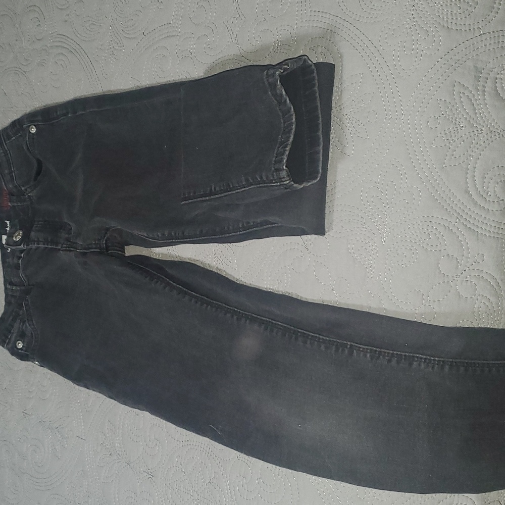 Black skinny jean